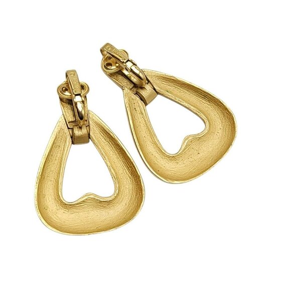 Crown Trifari Matte Gold Large Door Knocker Clip Earrings Vintage - Picture 3 of 4